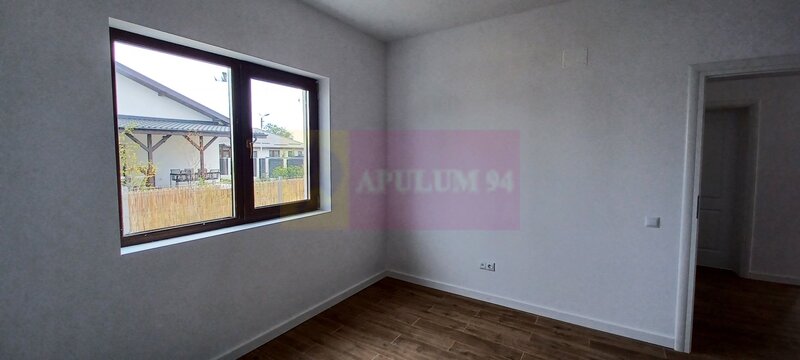 Sabareni, casa noua tip parter, cu pod mansardabil