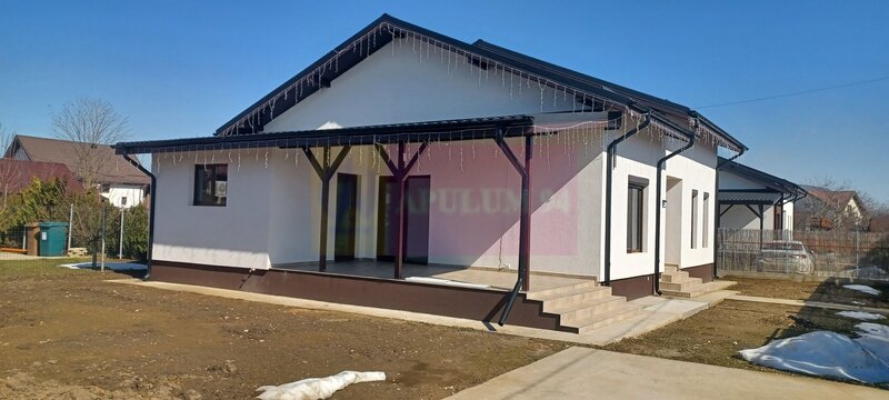 Sabareni, casa noua tip parter, cu pod mansardabil